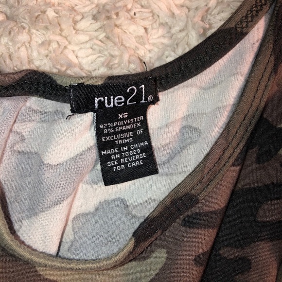 Like new camp tank top - Picture 2 of 2